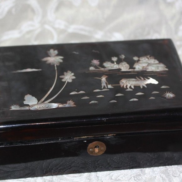 Chinese Black Lacquer Jewelry Box with Mother of Pearl Inlay Scenic Mirrored - Picture 1 of 6